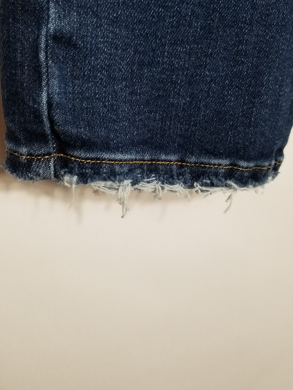 Good American Jeans Women’s 8/29 Good Legs Straight Fray Hem Distressed - Picture 9 of 10